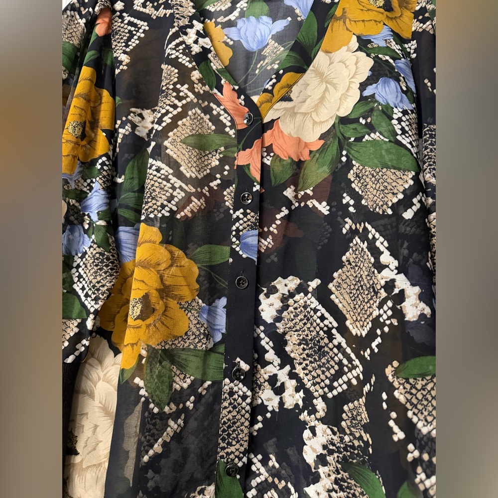 CAbi BLOUSE - Picture 8 of 10